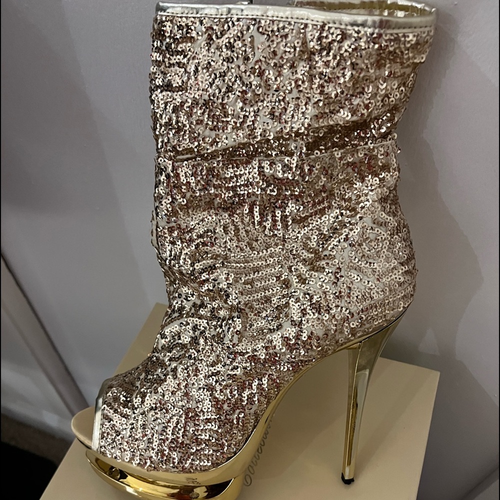 Crystal encrusted platform sequins heels 6 inches